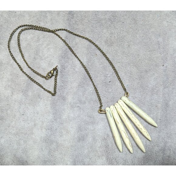 Howlite Graduated Spike White And Gold Tone Pendant Necklace - Picture 6 of 6
